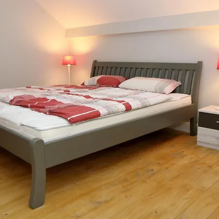 Lägenhet 9-personen-fewo *